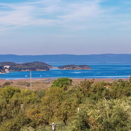 Appartement 3 Bedroom Stunning In